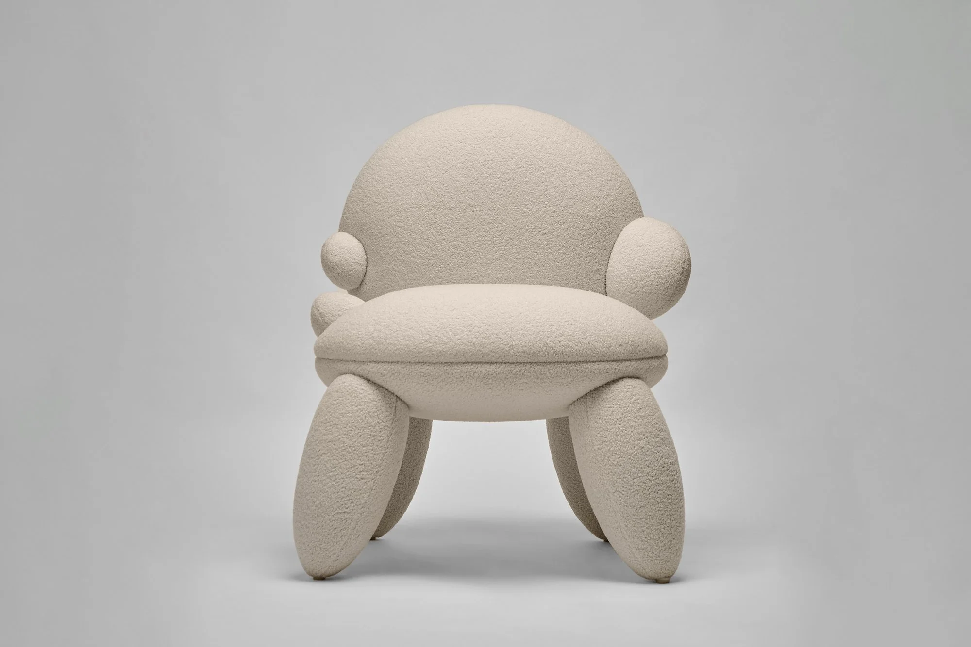 Atelier-L'inconnu_Nopal-Chair_Off-White-Bouclee_Front-View-Fadi-Yachoui-2.jpg