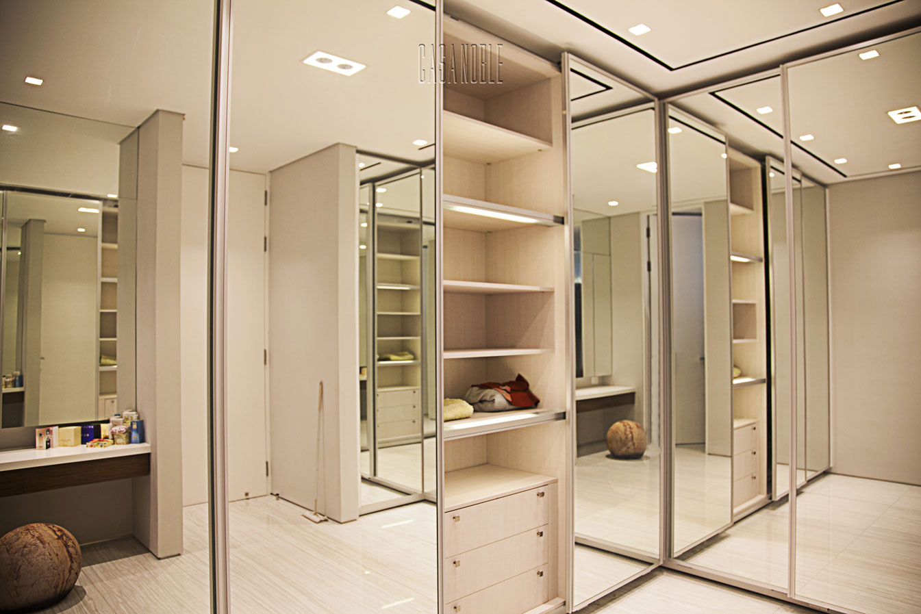 CASANOBLE_WARDROBE_LEMARI_CUSTOM_DESAINER__LUXURY_MEWAH_JAKARTA_INDONESIA-(14).jpg