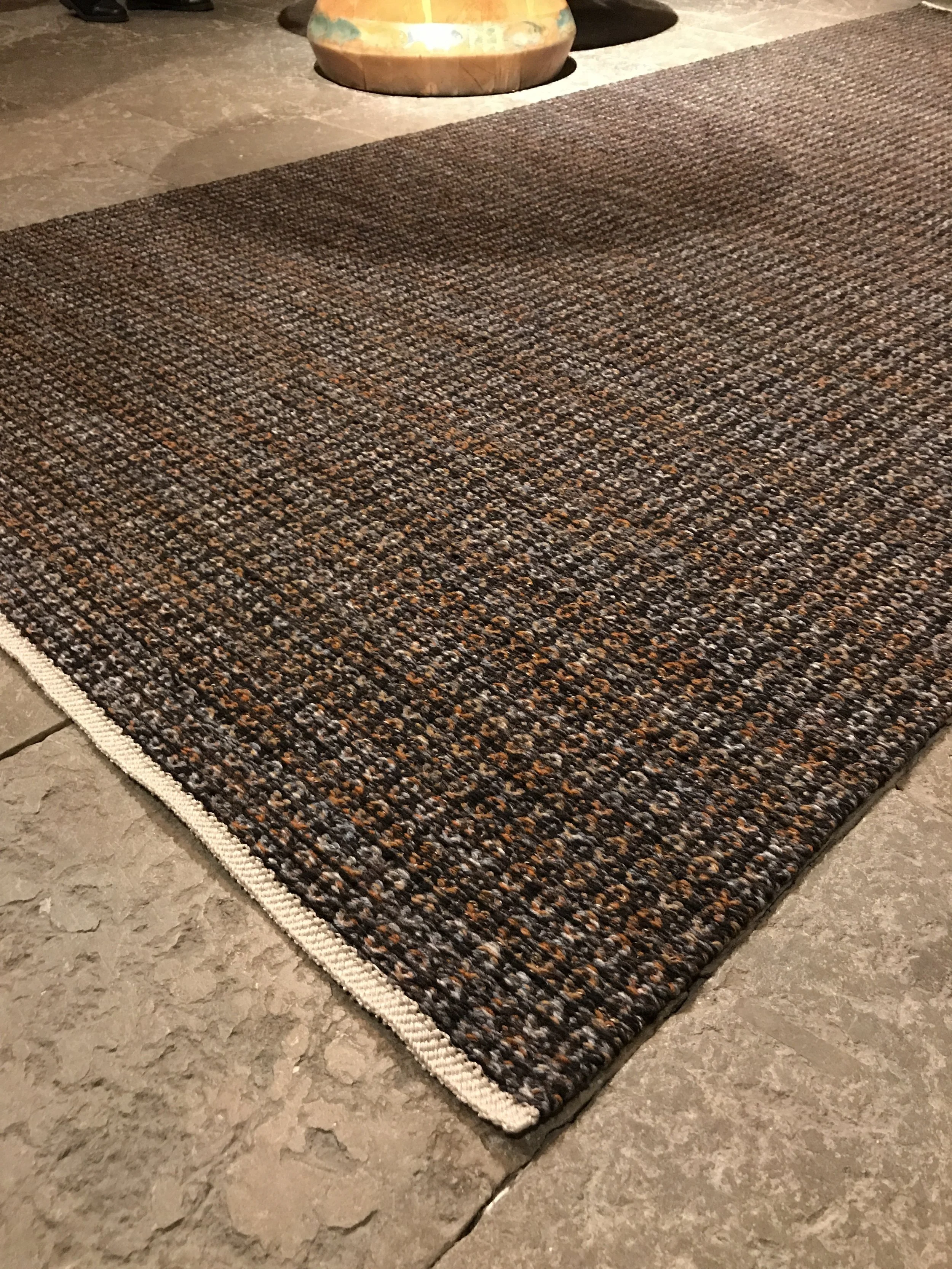  Rosepath rug “Lundmattan” in the Sture chancel, Uppsala Cathedral, 2018.  Photo: Alice Lund Textilier AB 