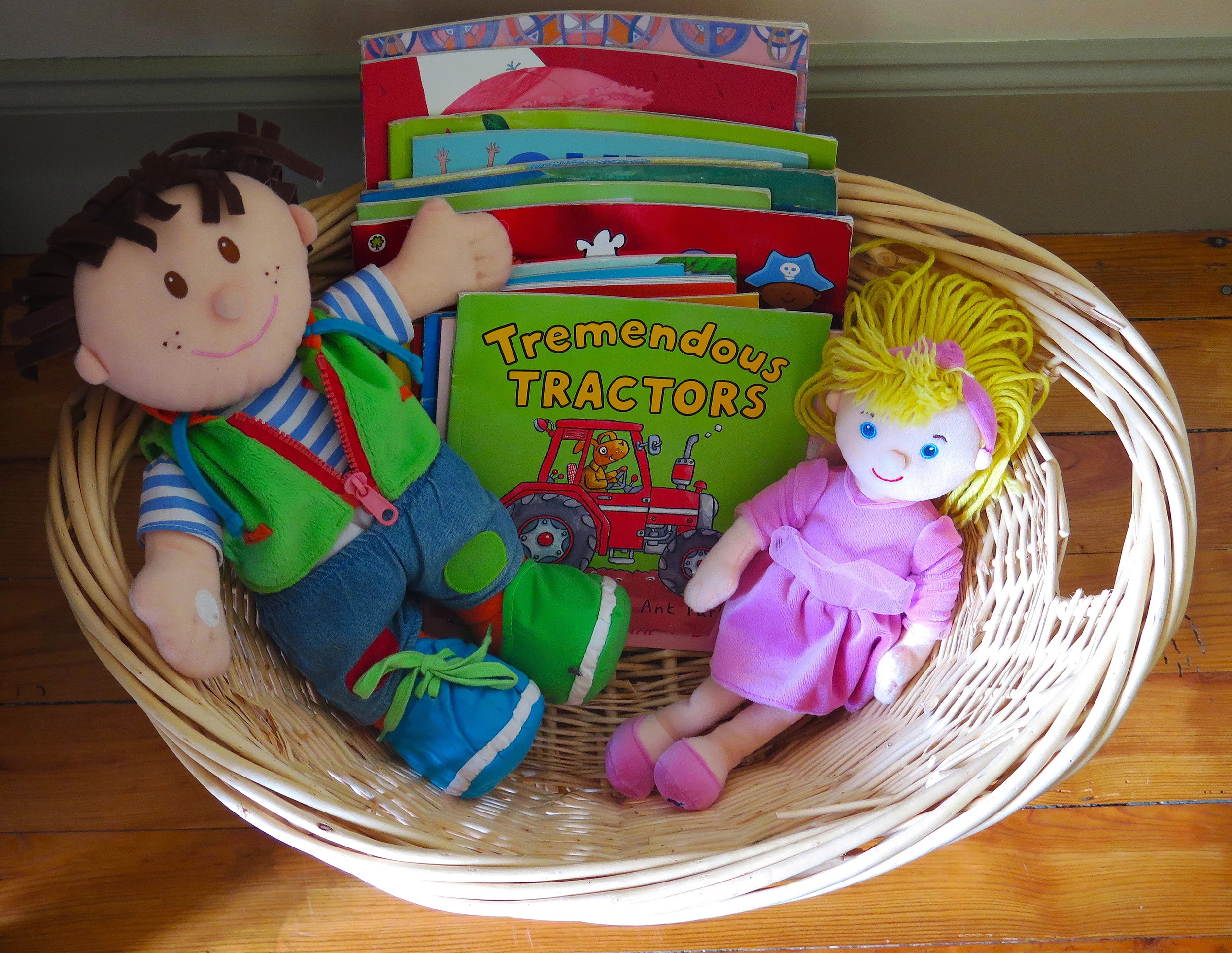 14. Family friendly idyl with toys, books and games provided.JPG