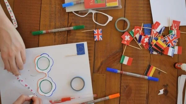 Brillen-Bastelaktion für Groß und Klein