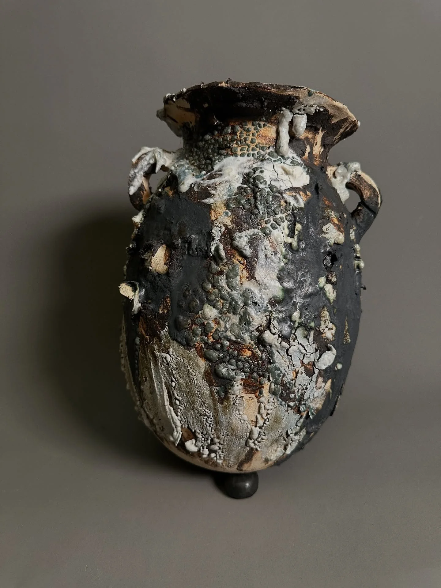 #6

H29xW19xD17cm

Making ceramics takes something organic and turns it, through the firing process, into something inorganic leaving shards and forms that archaeologists unearth centuries - even millennia later - and use to examine the life of days 