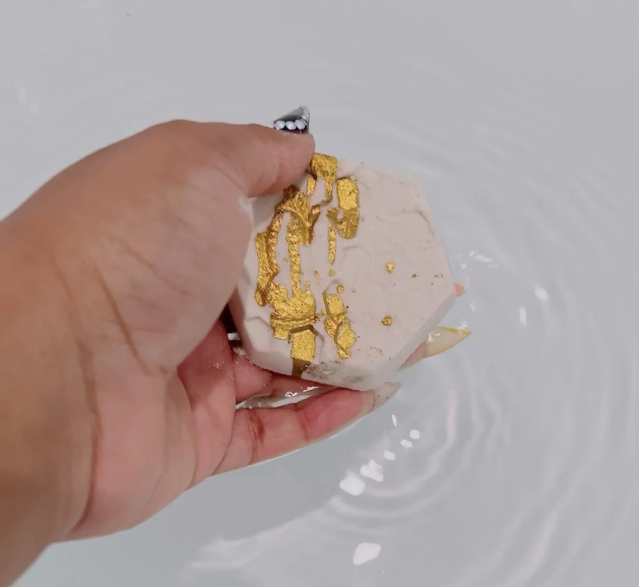 93955F15-25DE-4F3A-865F-F0E030915929