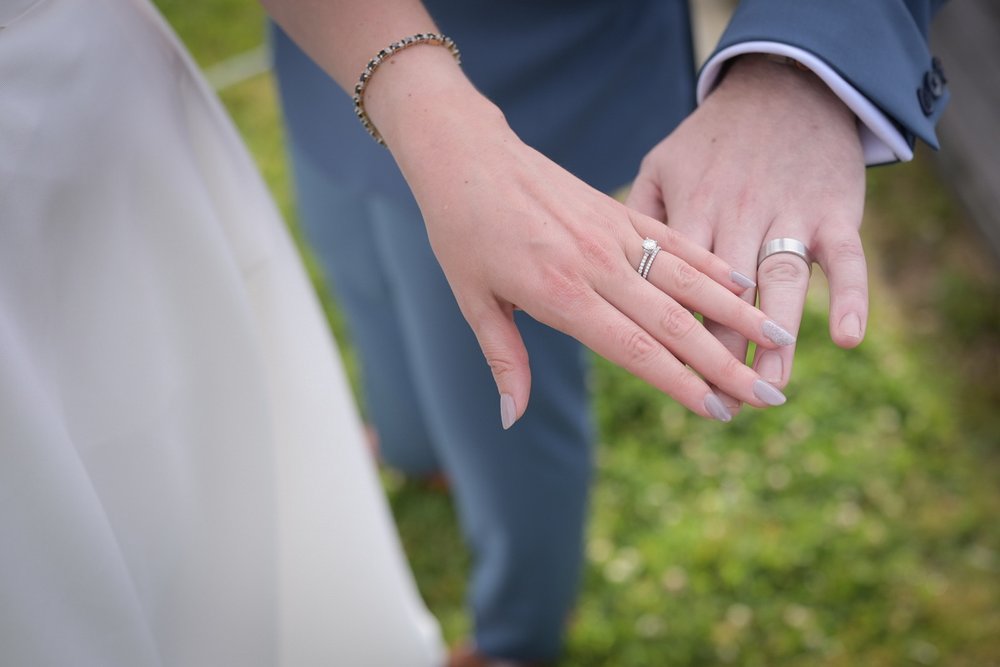 Dewey-Beach-wedding-Grain-on-the-rocks-083.jpg