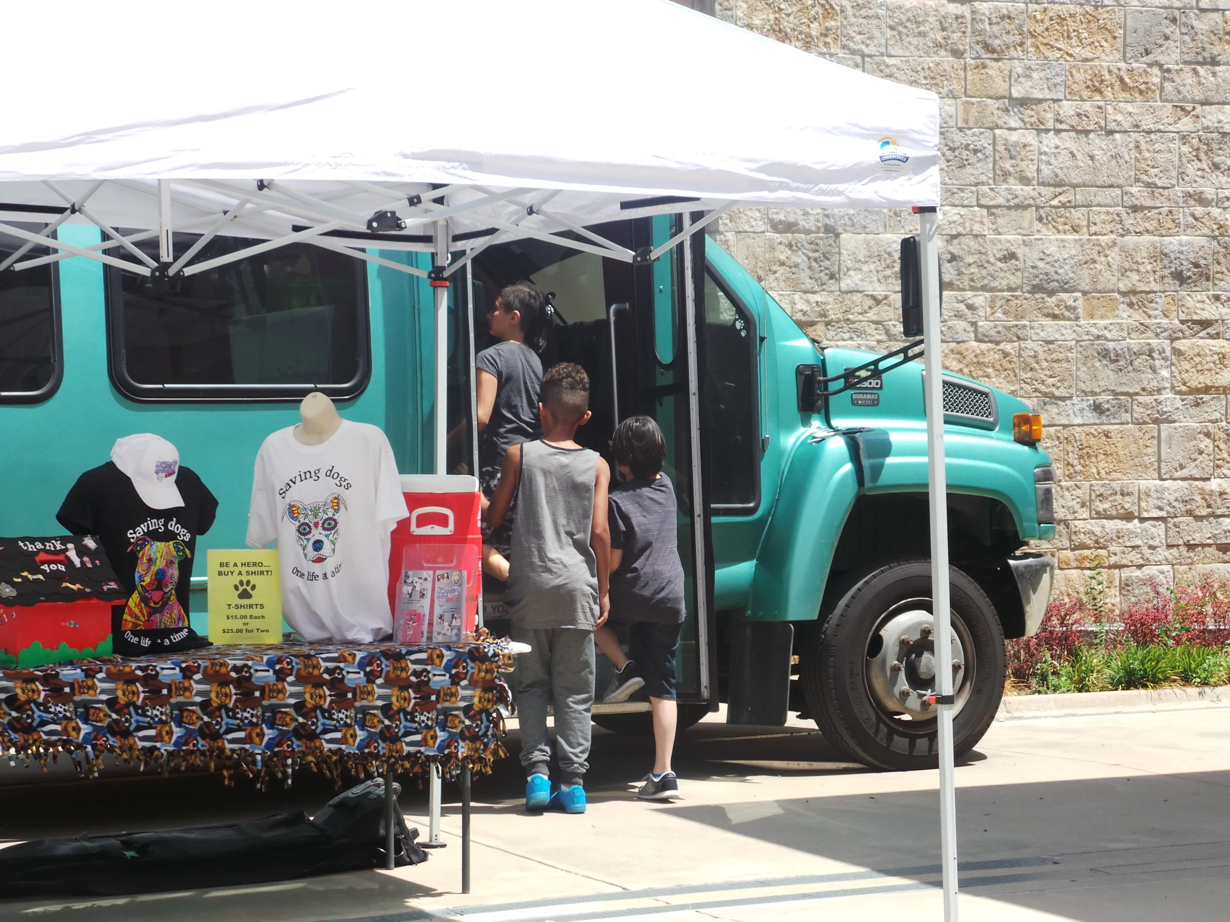 Codys Friends - NWY4.JPG