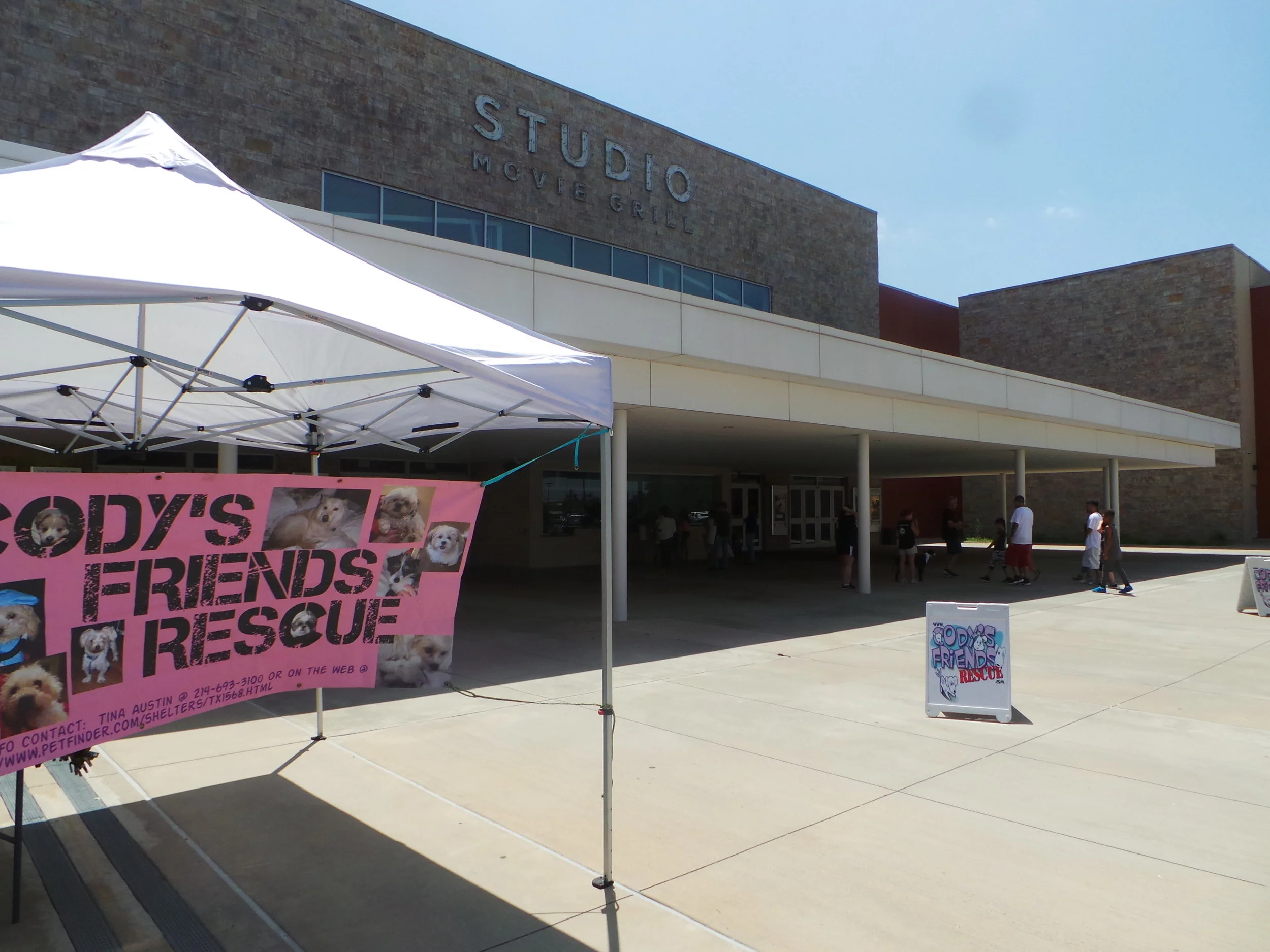 Codys Friends - NWY7.JPG