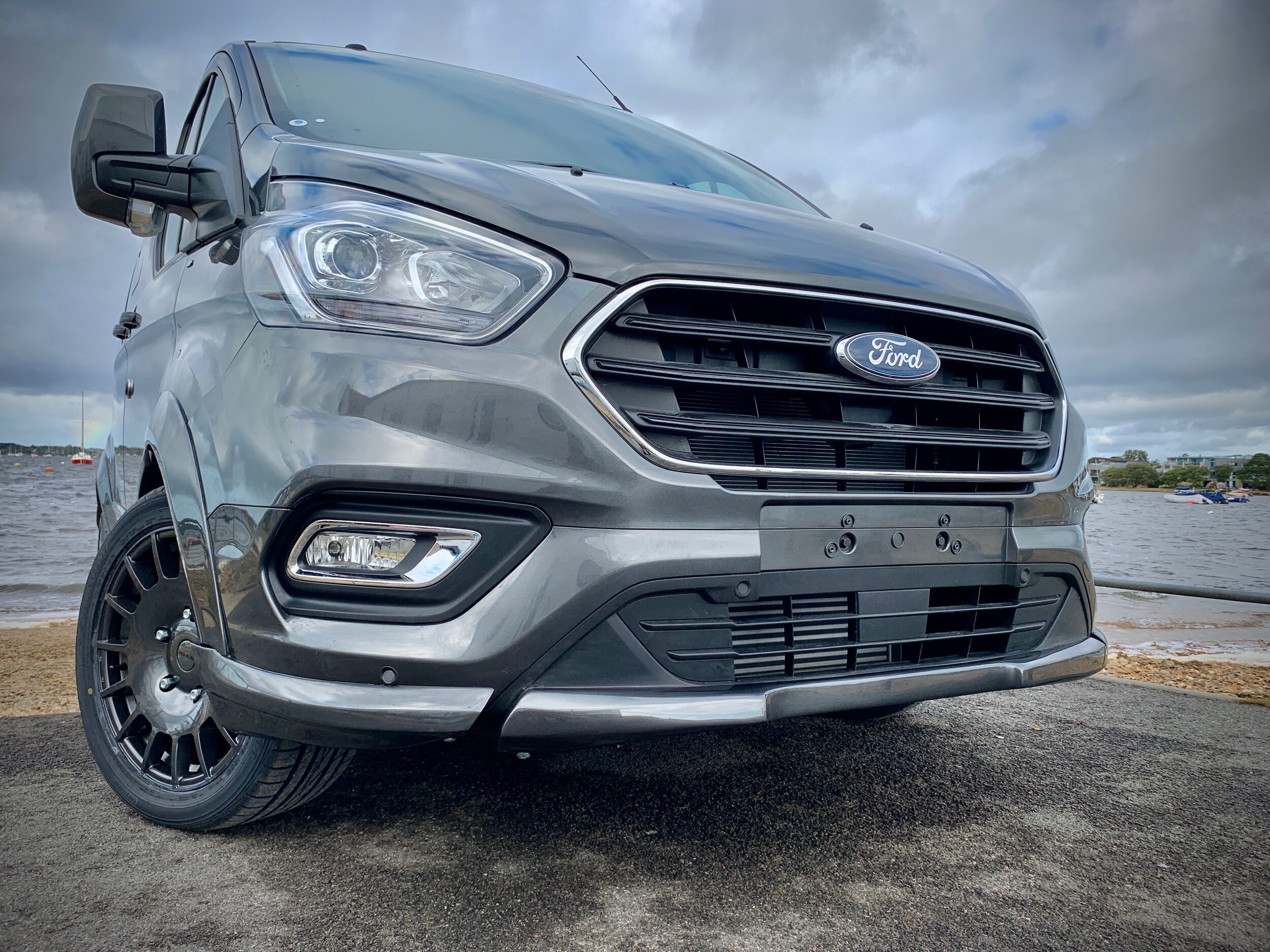 Ford Tranist Custom SV Sport Ford Sport Van Front Grey .jpg