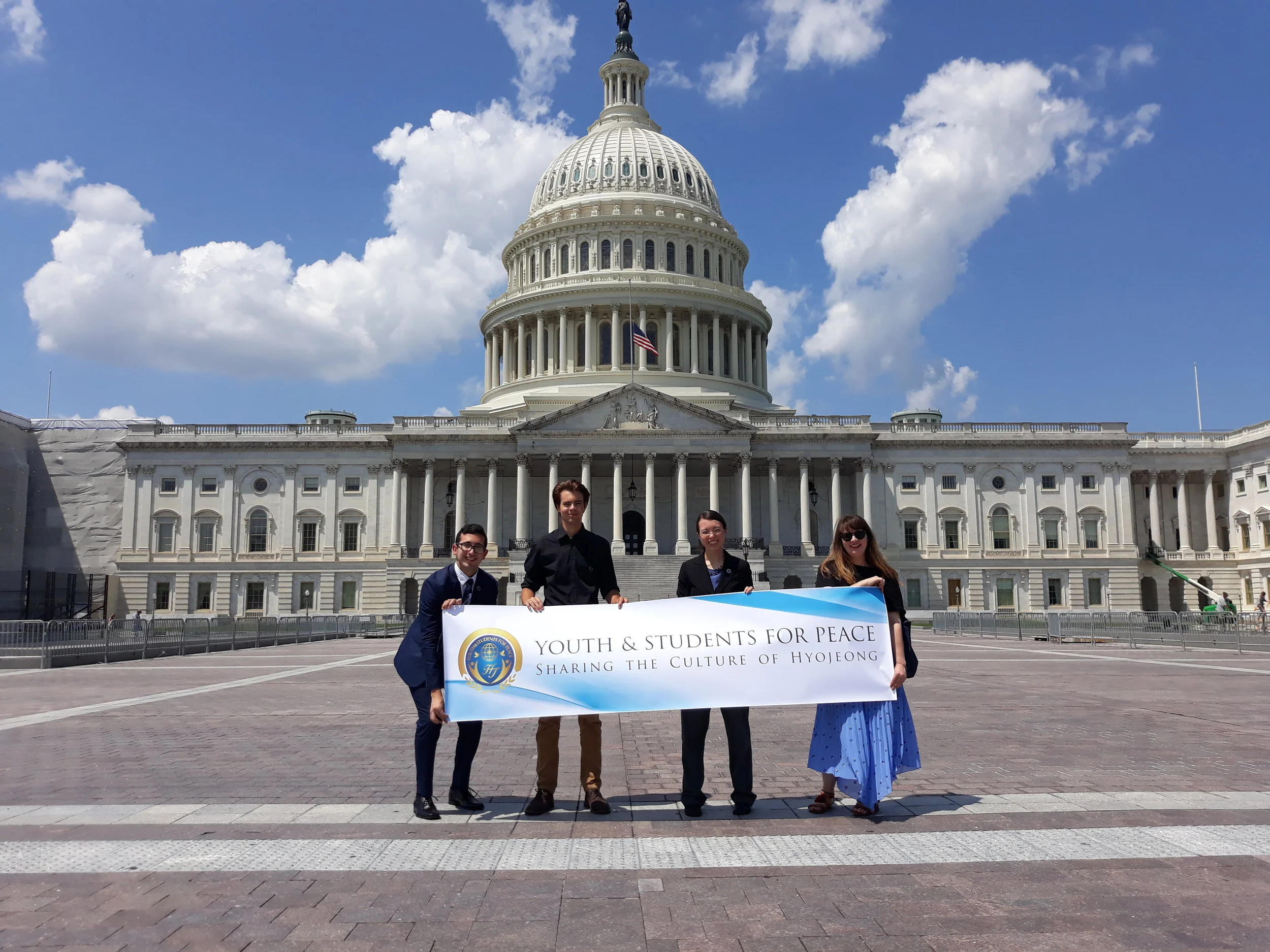 YSP delegates in front of the Capital Building