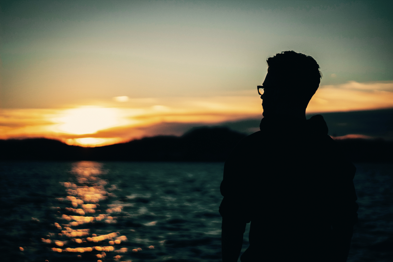 backlit-beach-clouds-762528.png
