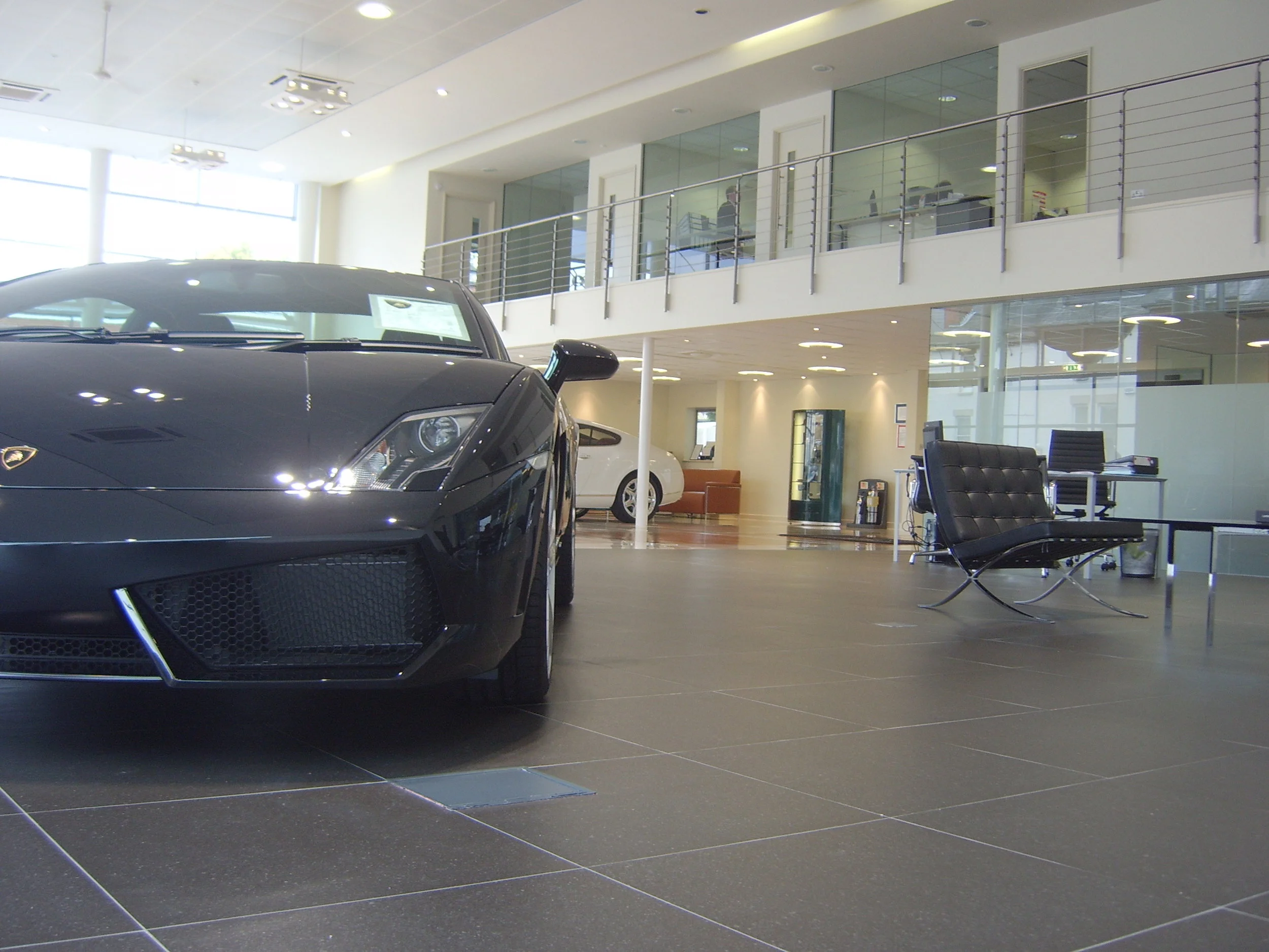 Sevenoaks Lambo Bentley 003.jpg