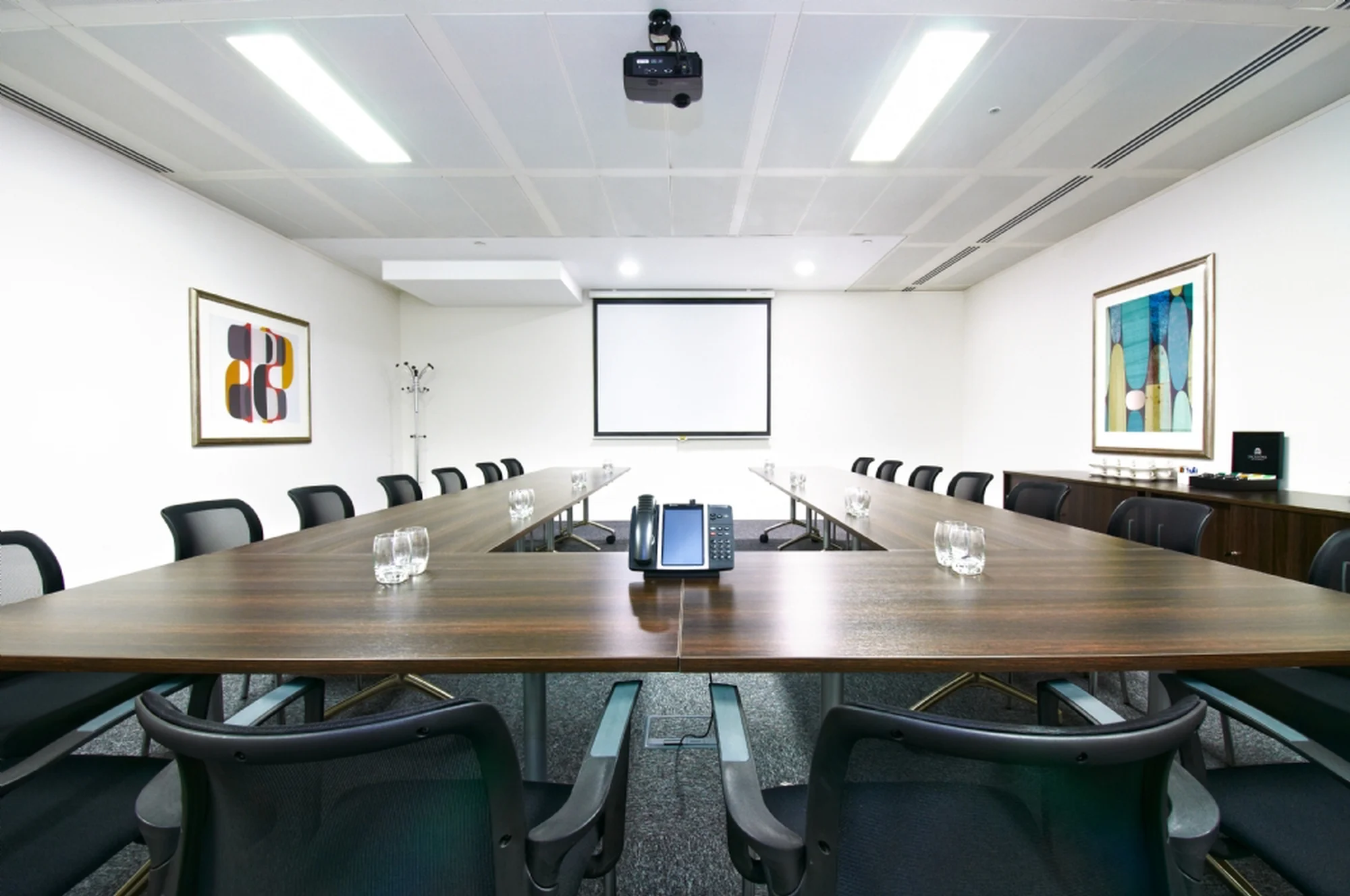 Elite-Office-Furniture-Gallery-Case-Studies-I2-U25HR.jpg