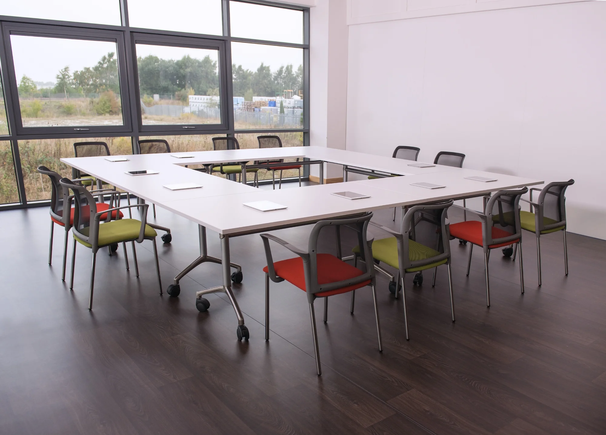 Elite-Office-Furniture-Gallery-Leola-W04HR.jpg