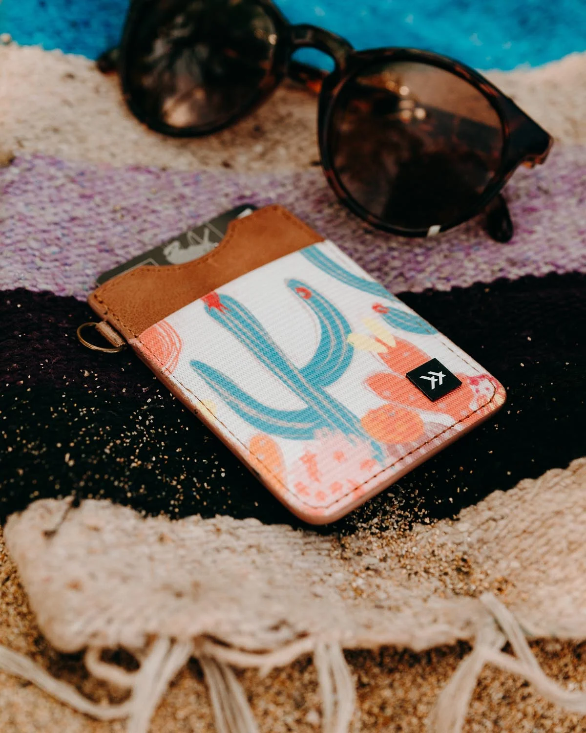 Threadwallets Sand2.jpg