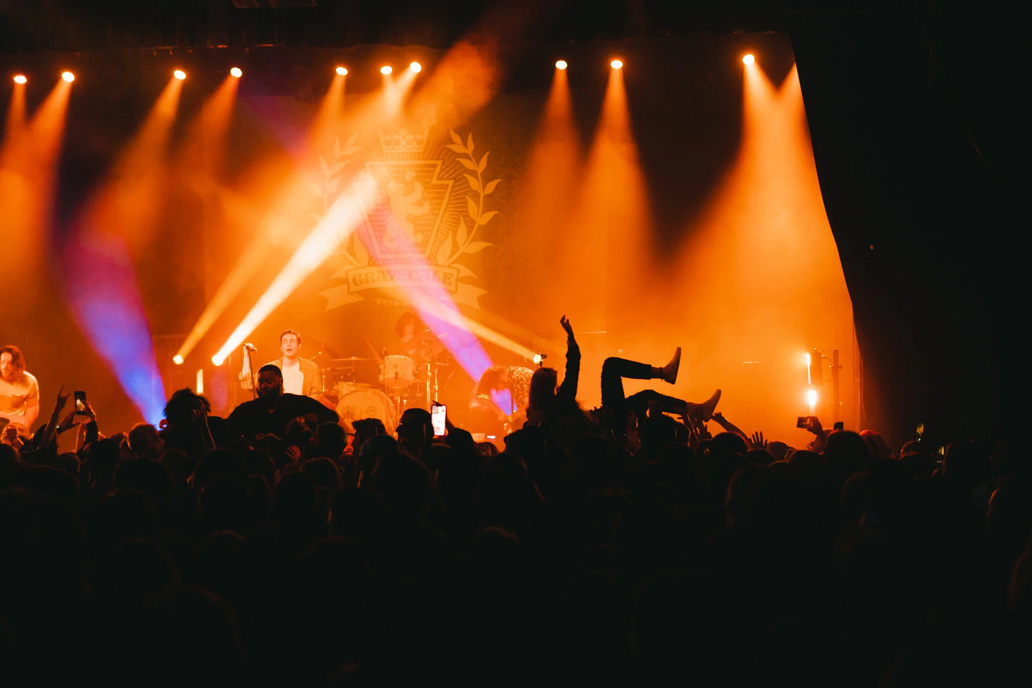 Grayscale TLA 10052019-17.jpg