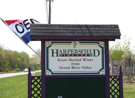 harpersfield-winery.jpg