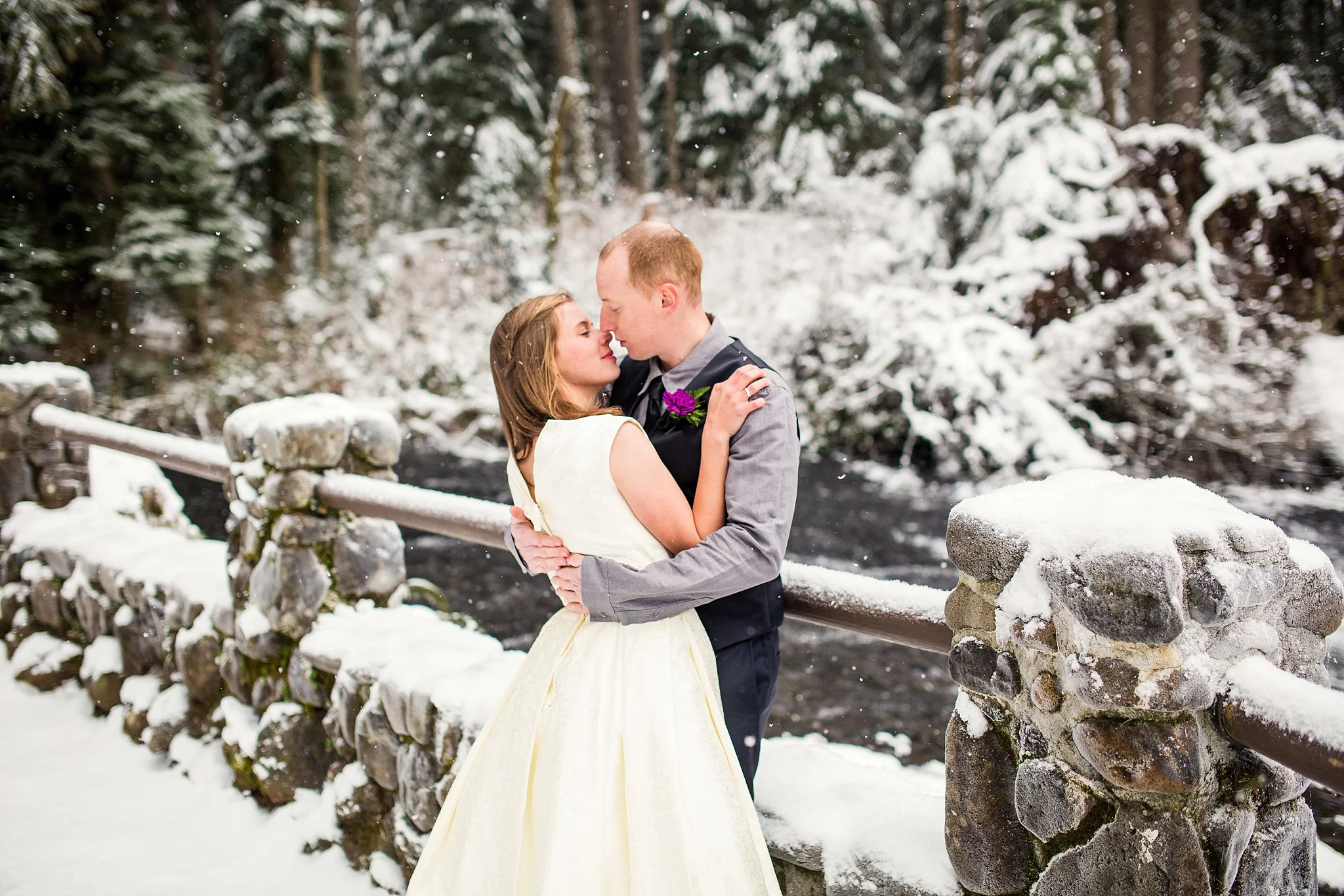 Silver_Falls_Wedding_Photographer_001.jpg
