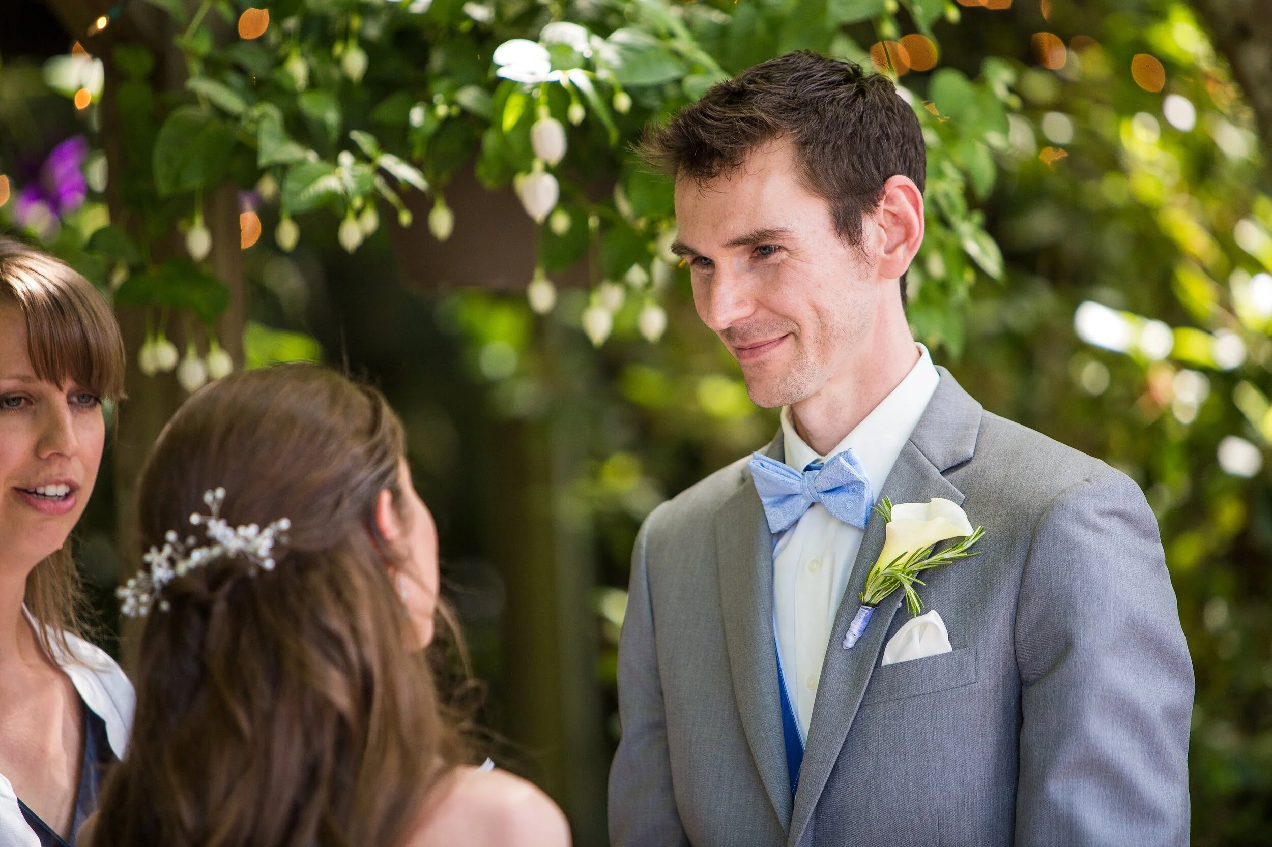 Candid Fun Wedding Photos Oregon