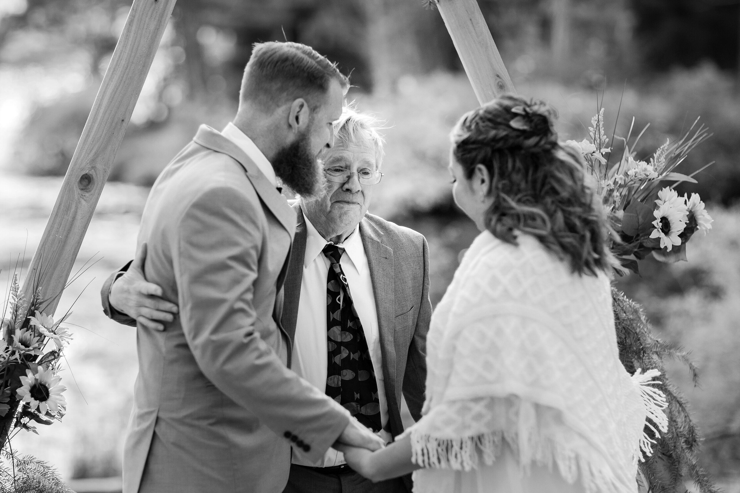 Candid Wedding Photos Sisters Oregon