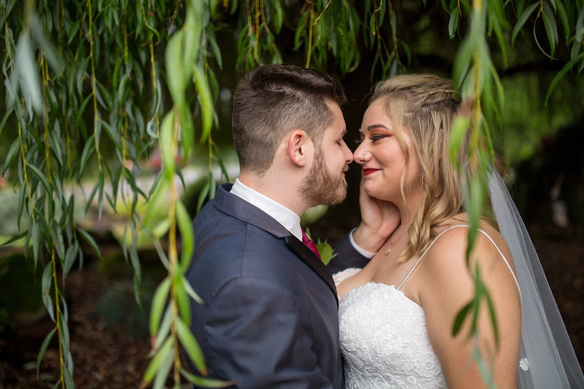 Log House Garden at Willow Lake Wedding Photos