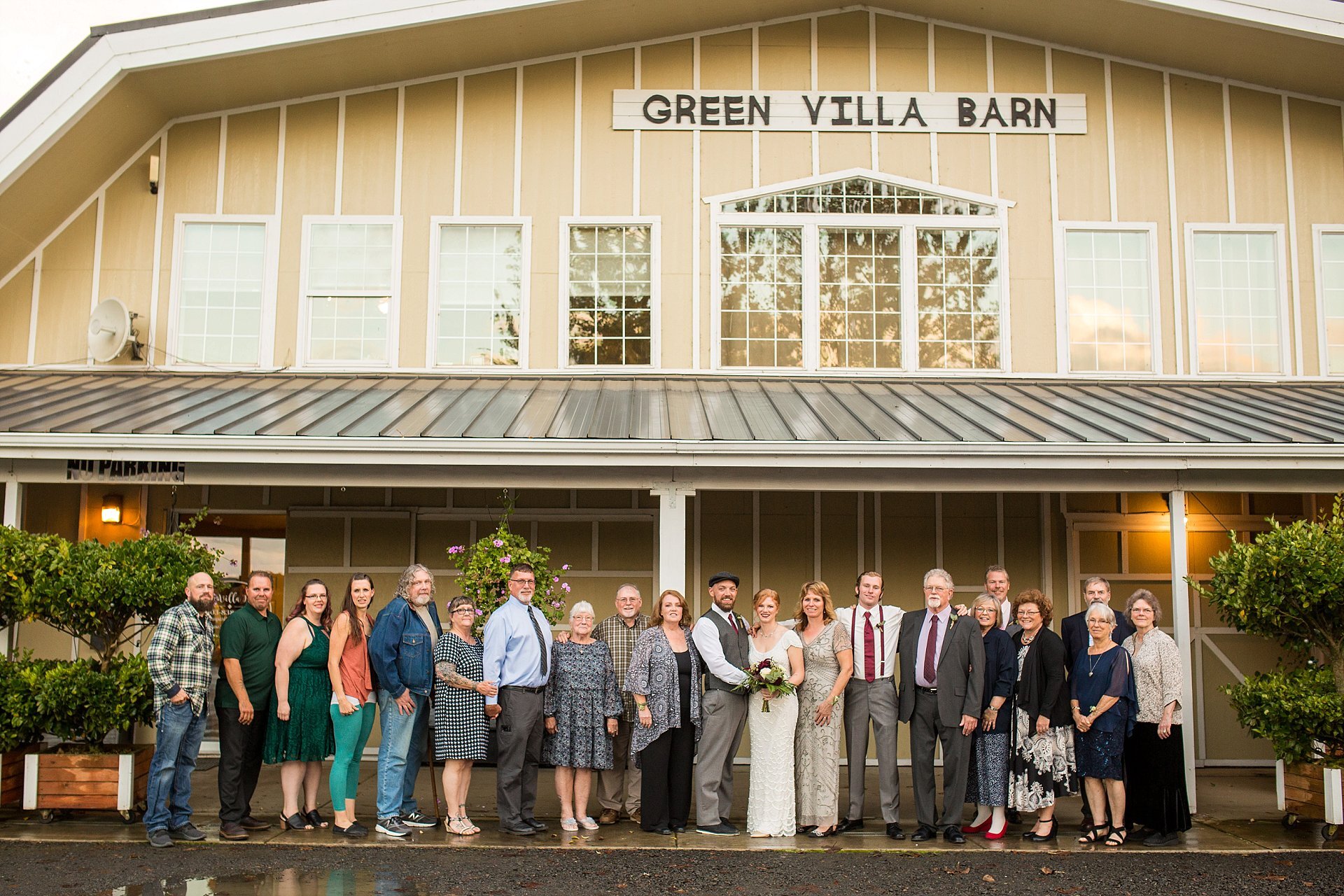 Green Villa Barn Wedding Photos