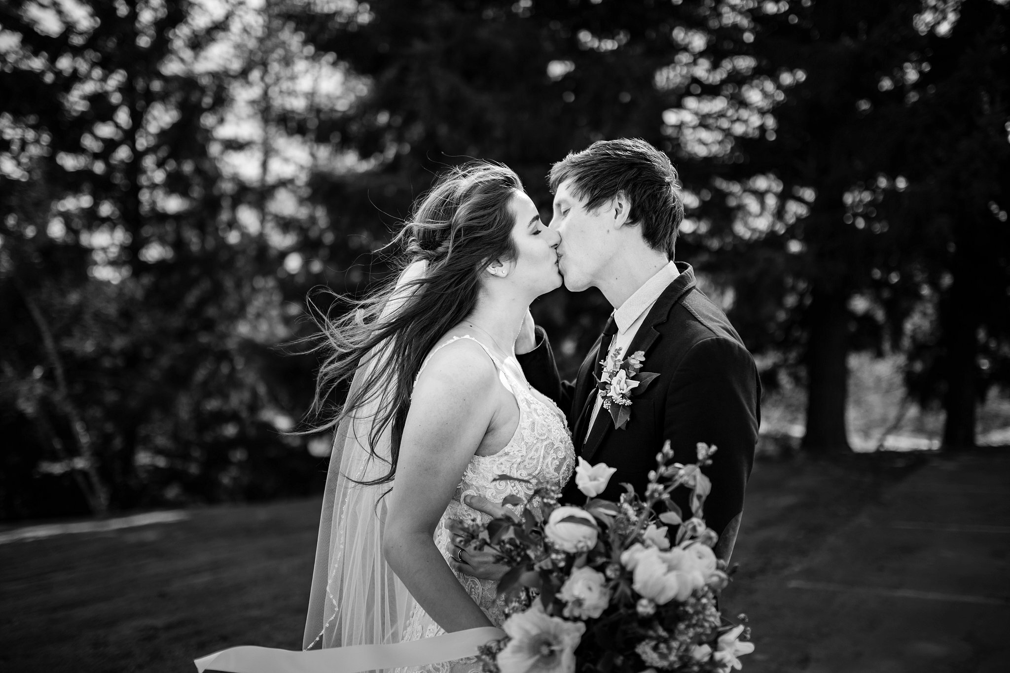 Best Salem Oregon Wedding Photographer
