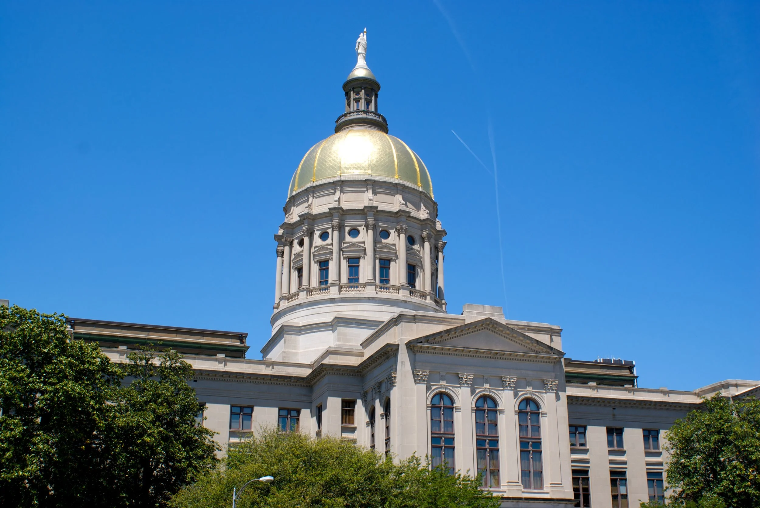 Georgia Capitol Building Capitol Avenue, Atlanta 404-656-2844 Tours include a film depicting the history of the capitol as well as a discussion of the legislative process, history of the state and famous Georgians. A self-guided natural history museum occupies the fourth floor. Hours: Monday - Friday 8:00 am - 5:00 pm, for self-guided tours CLOSED WEEKENDS Guided tours available 9:30, 10:30 and 11:30 a.m. MUST be stated on request. Maximum of 30 people 1 chaperone for every 5 children. YOU MUST BE ON TIME FOR THIS VENUE.