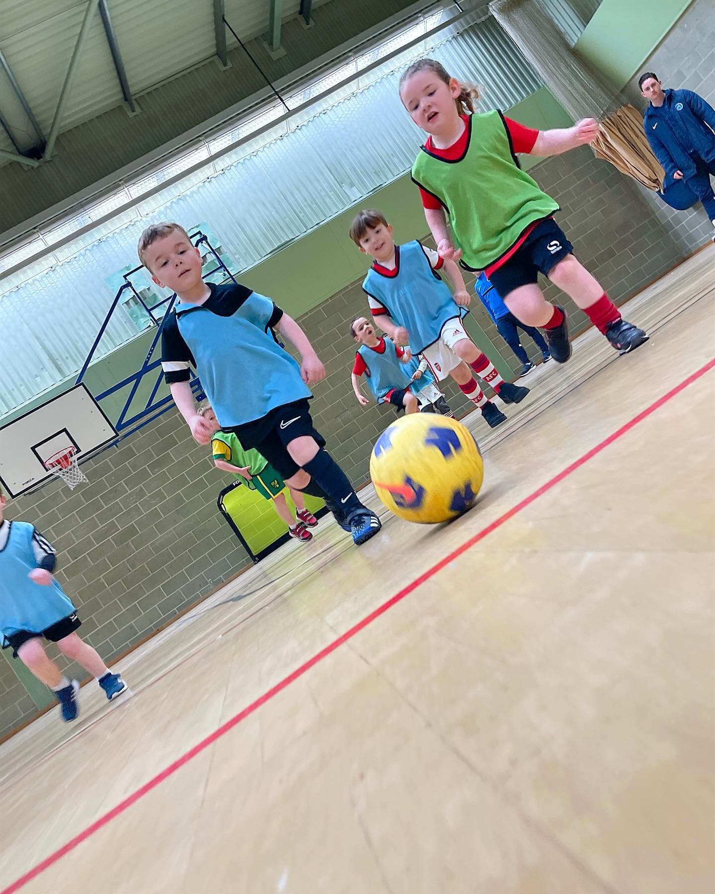 It&rsquo;s time for an Action Shot 📸

If your little ones have energy to burn and would love the opportunity run around, in a safe, play-oriented setting, that would introduce them to the basics of football&hellip; then these classes are for you. 

