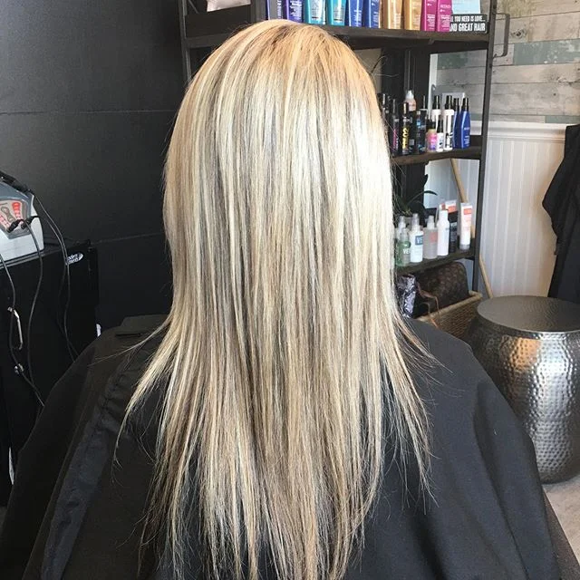 I made this lady happy today, I put in keratip hair extensions in to make her hair a bit Longer and more full.... what a difference...#hairshopextensions#houseofhairwc