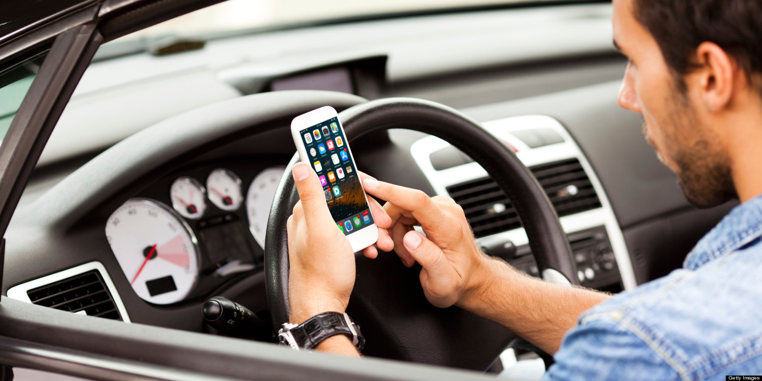 o-TEXTING-WHILE-DRIVING-facebook.jpg
