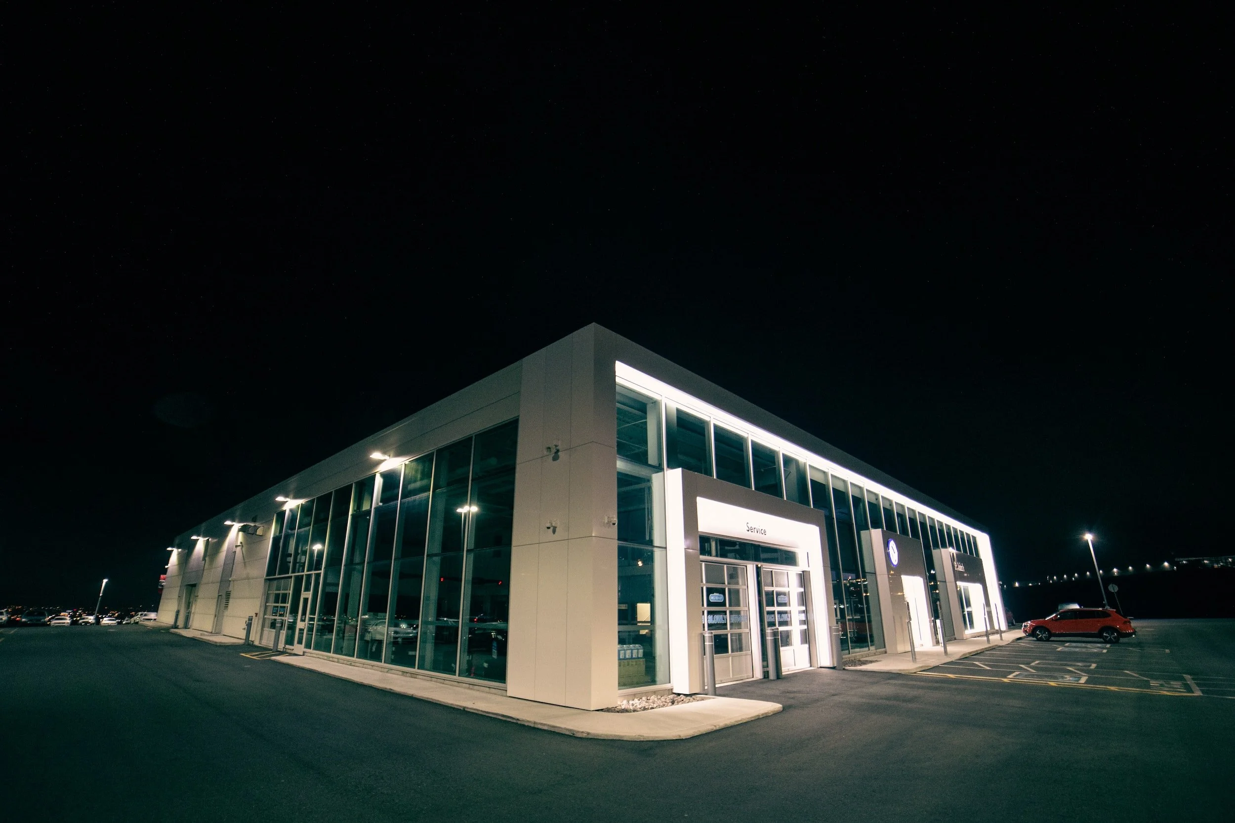 Do People Still Buy Cars at Dealerships?