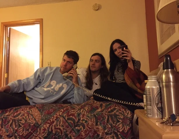 Premiere | Friend Roulette, "Black Hole"