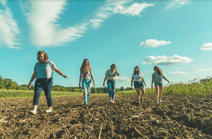Sun-streaked strolls with Girl Gaze; press photo courtesy of the band.