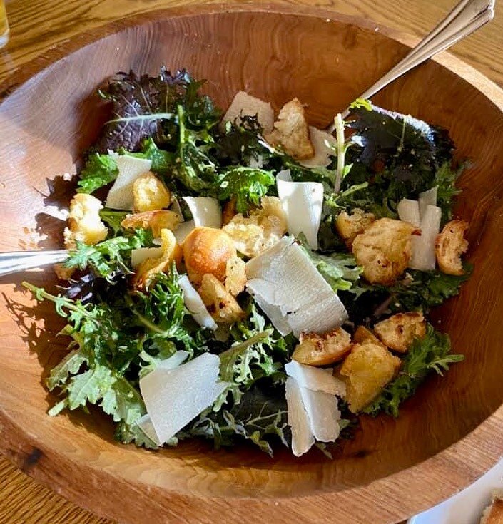 Look at this gorgeous baby kale Cesar salad one of customers made last March 😋. 

If it has you craving fresh greens &hellip;you&rsquo;re in luck! 

The farmstand is loaded with spinach, baby kale and mild mix. Available for self-serve pick up today
