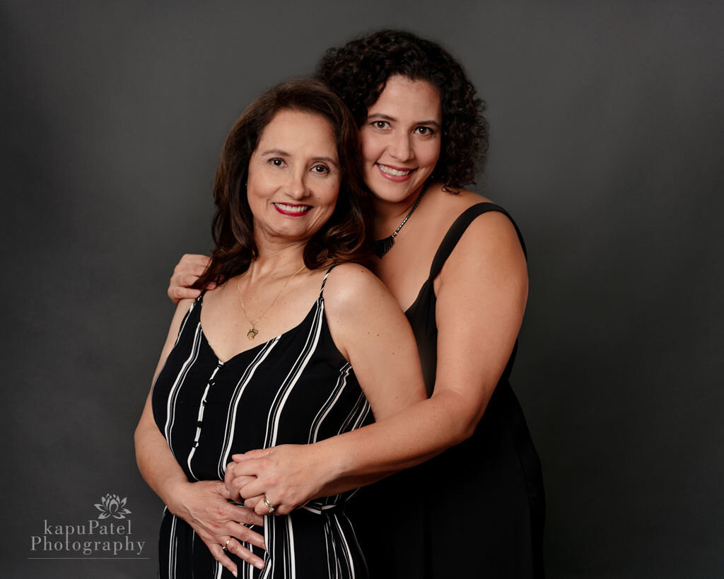 family-photographer-nj-mothers-and. daughters