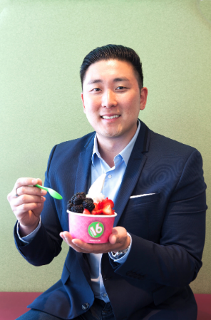 Thrive Global Tips From The Top: One On One With Solomon Choi January 28, 2019 “Advise from Solomon Choi, founder and CEO of 16 Handles.” Read More