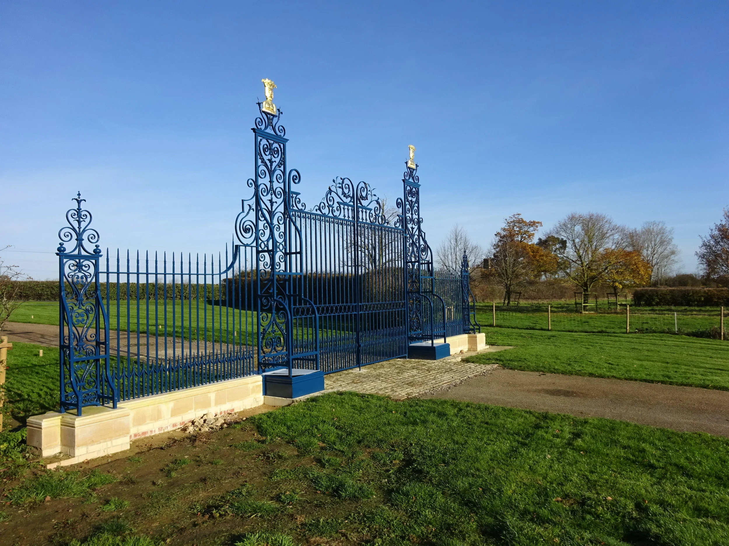  Wildmen topping the gate at Grimsthorpe Castle 