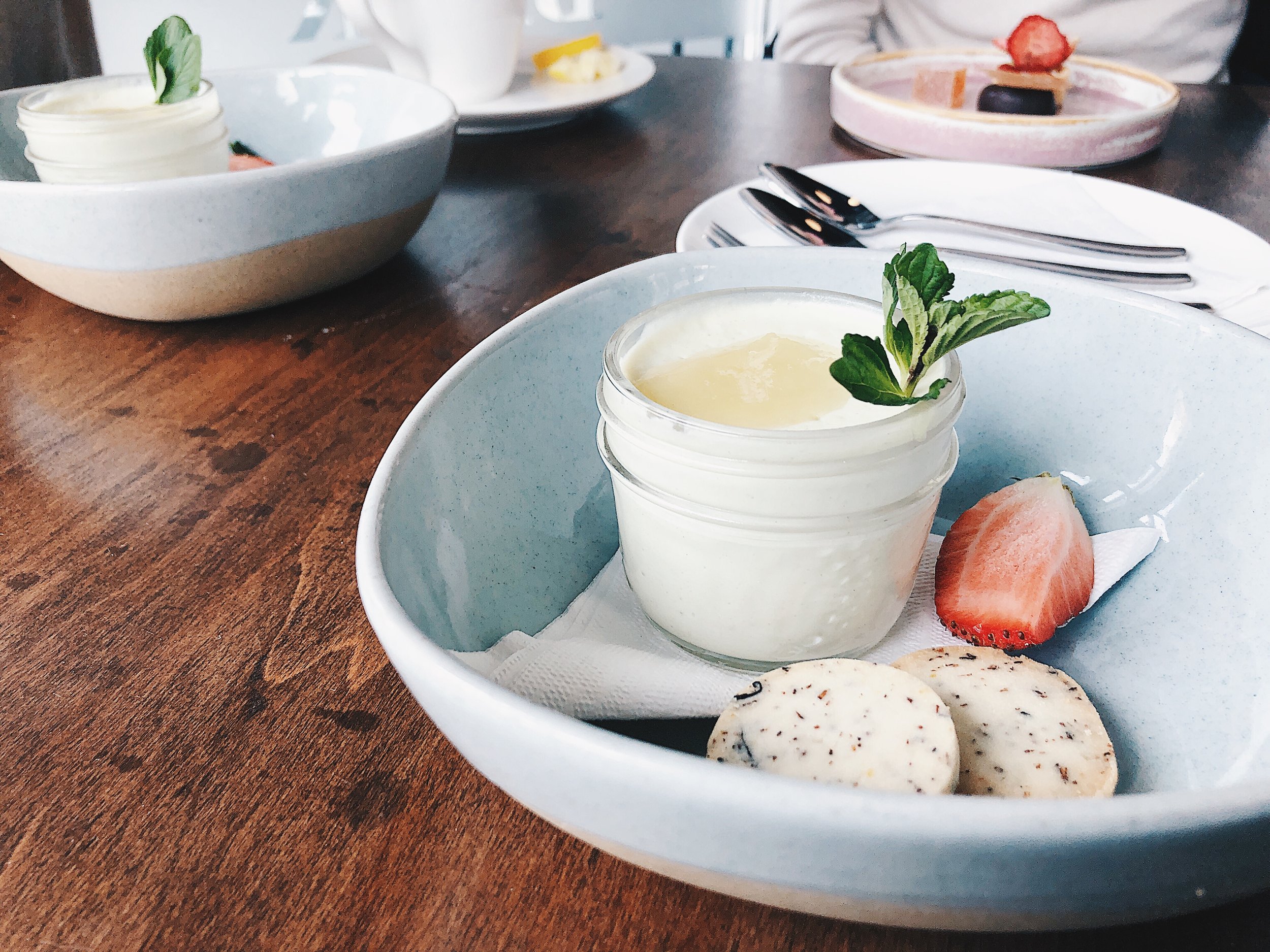 AVOCADO AND HONEY PANNA COTTA - blueberry rooibos shortbread, strawberry
