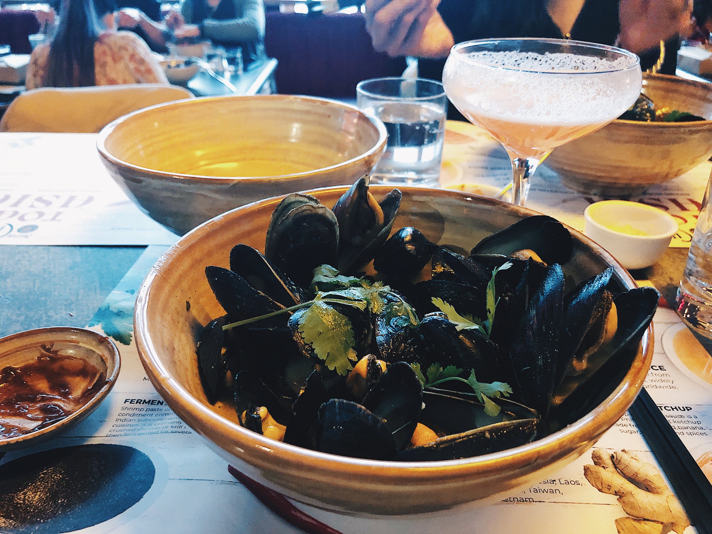 MUSSELS - green Thai curry, grilled baos