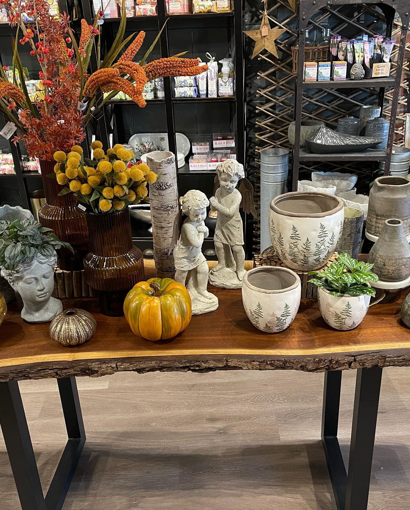 Come check out our new gift items. Never too early to start your holiday shopping. #
robertsfloralsnj #holidayshopping #micheldesignworks #dukecannonsupplyco #votivocandles #fruitoftheland #ceremonietea #pumpkinseason #shoplocal #shopsmallbusiness #a
