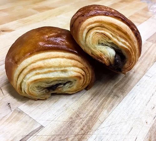 chocolate croissant.jpg