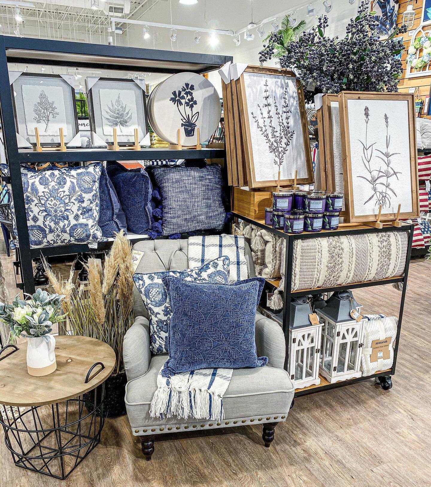 This is your sign to plan a trip to Kirkland's this week! 🛍️ Find a gift for mom and don't forget to pick out something for yourself. Tag your shopping buddy in the comments! 👇	
.
Navy Tassel Pillow item no. 232439
#kirklandsfinds #kirklandshappine