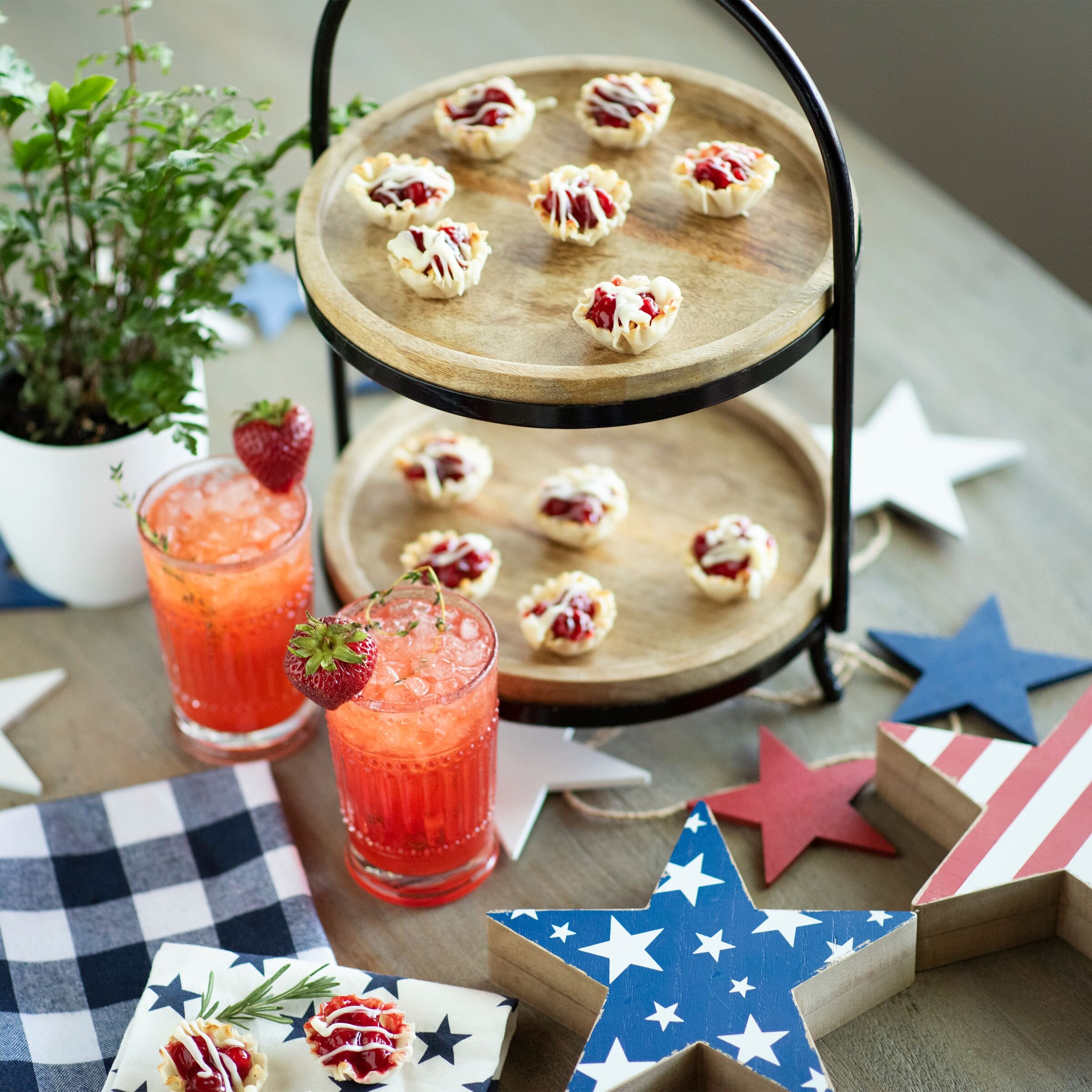 Memorial Day Recipes: Strawberry Thyme Vodka Spritzer and Mini Cherry Pies