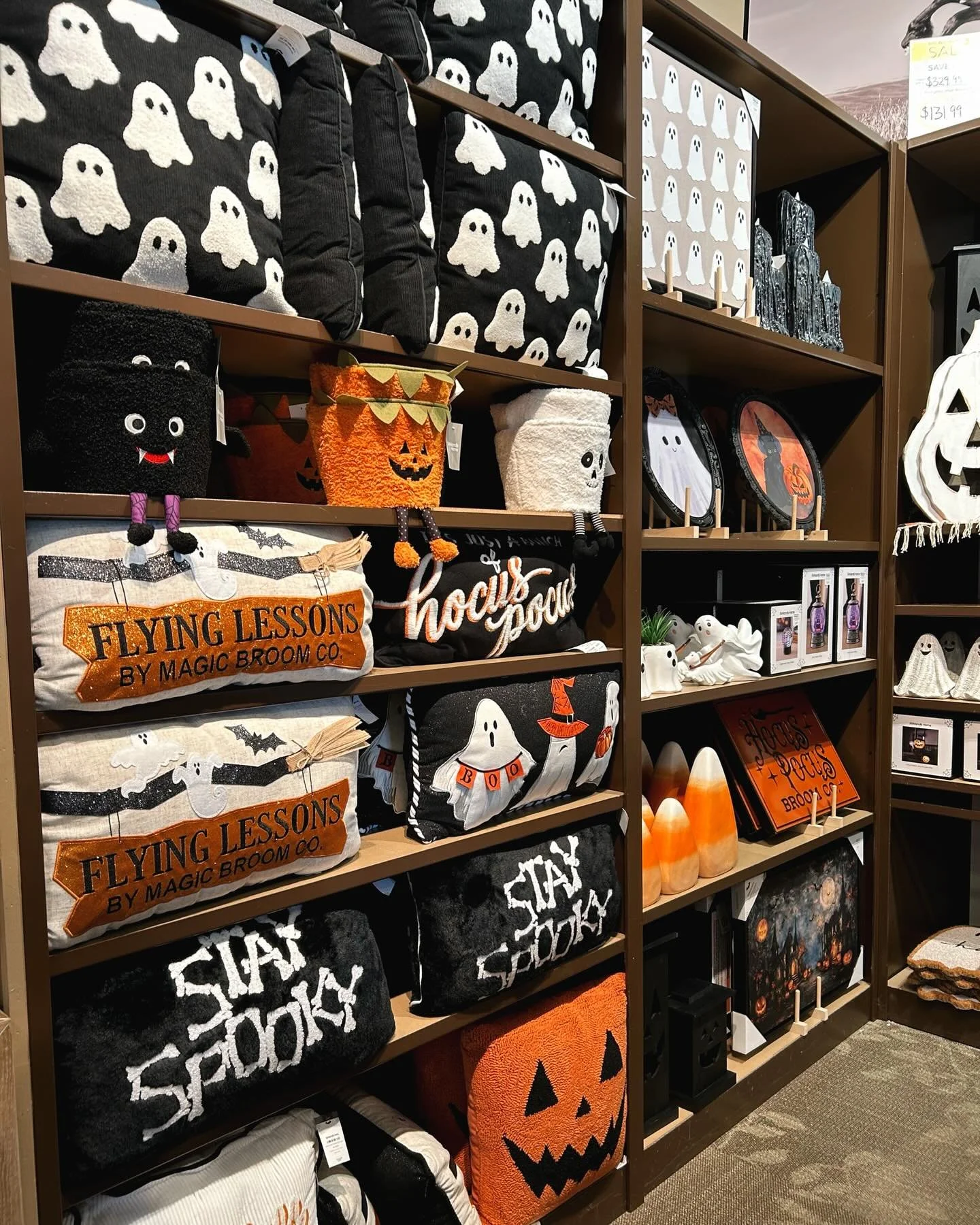 In store views!! ☺️👻🖤🎃