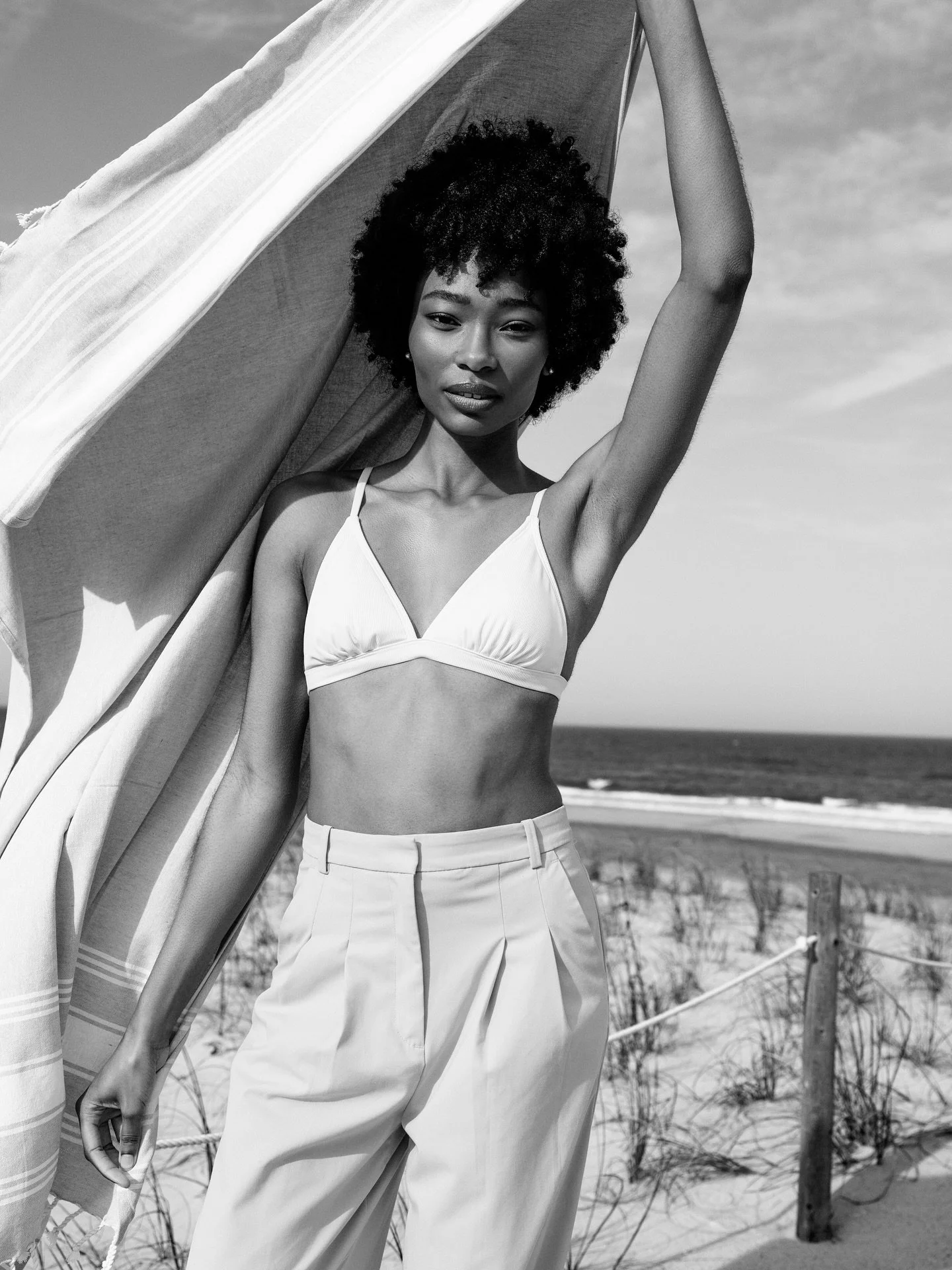 Headed to the beach in a week with @ursulawiedmannmodels and I can&rsquo;t wait 🌊💙
Model: @olivia.m.turnerr 
Photo: @ktparkerphoto
Muah: @jennylovamua
Stylist: @nakedeyewrld
Location: @casa_azul_vilanobeach
#atlphotographer #atlantaphotographers #a
