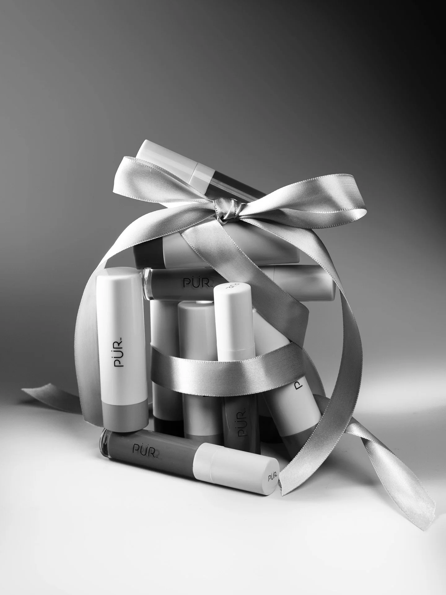 New holiday imagery for @purcosmetics 🎀
#atlantaphotography #atlantaphotographers #atlantaphotographer #atlphotographer #atlphotographers #atlantacreatives #atlcreatives #basedinatlanta