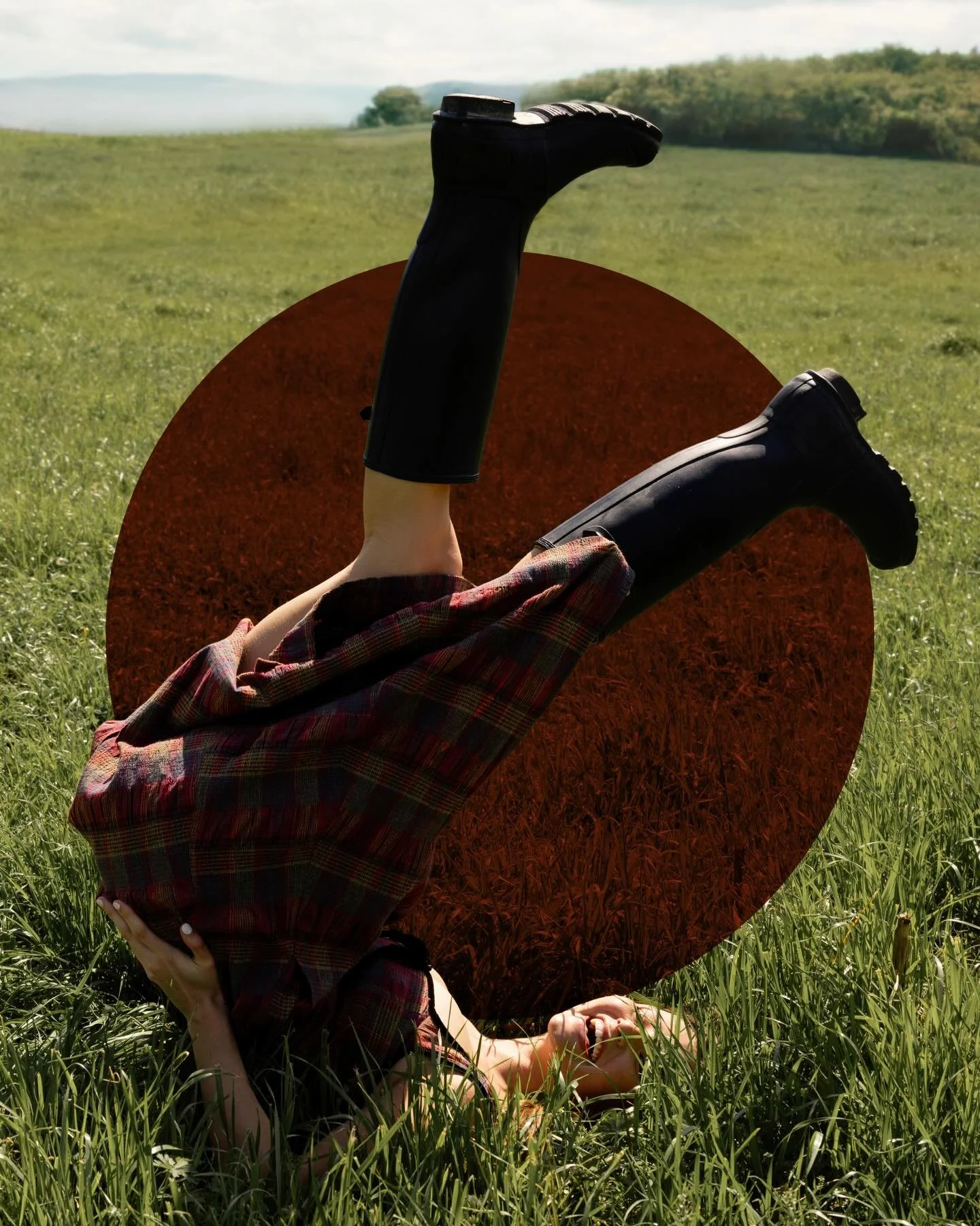 Simple life with @jordan____stone 🐑🌾

Agency: @ursulawiedmannmodels 
Fam: @olemcdermittsfarm 
Photo: @ktparkerphoto 

#atlphotographer #atlantaphotographers #atlantacreatives #atlantaphotographer #atlcreatives