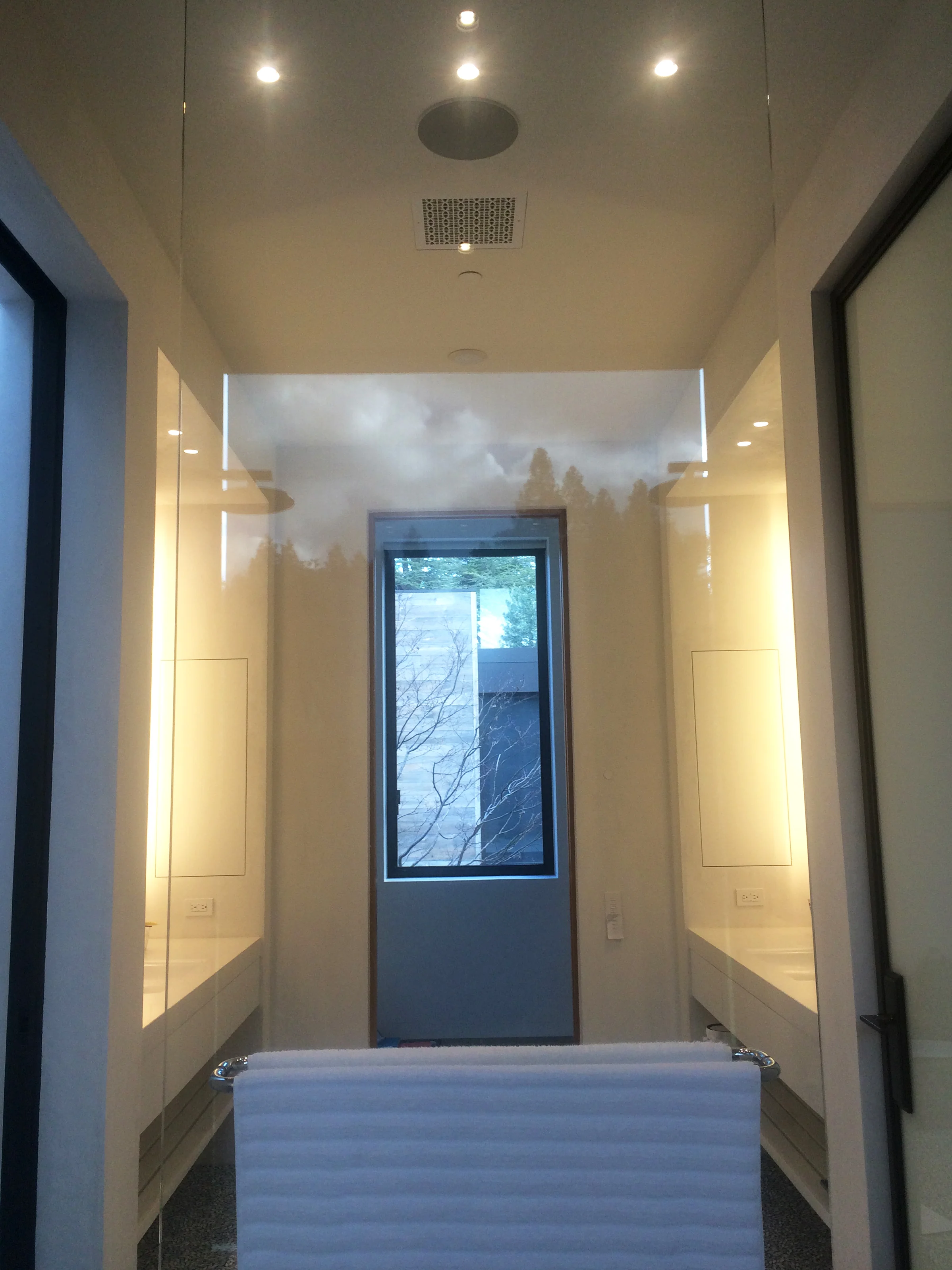 bathroom2.jpg