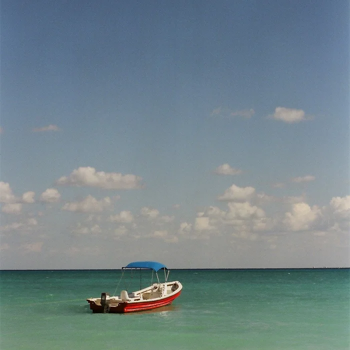 Boat2.jpg