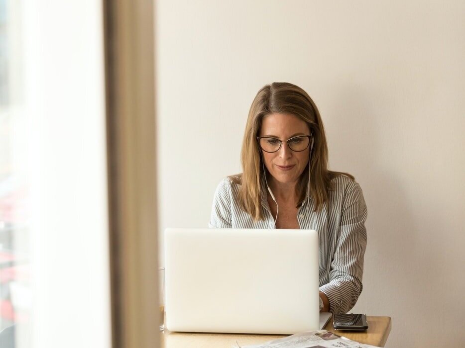 Monthly Bookkeeping Checklist: 9 Reports to Review Regularly