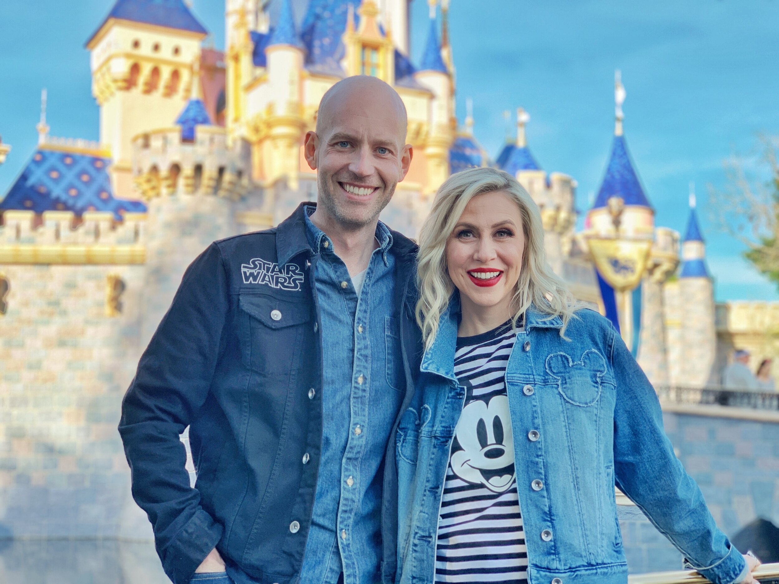 bret-iwan-ashley-eckstein-disneyland-love-of-the-mouse